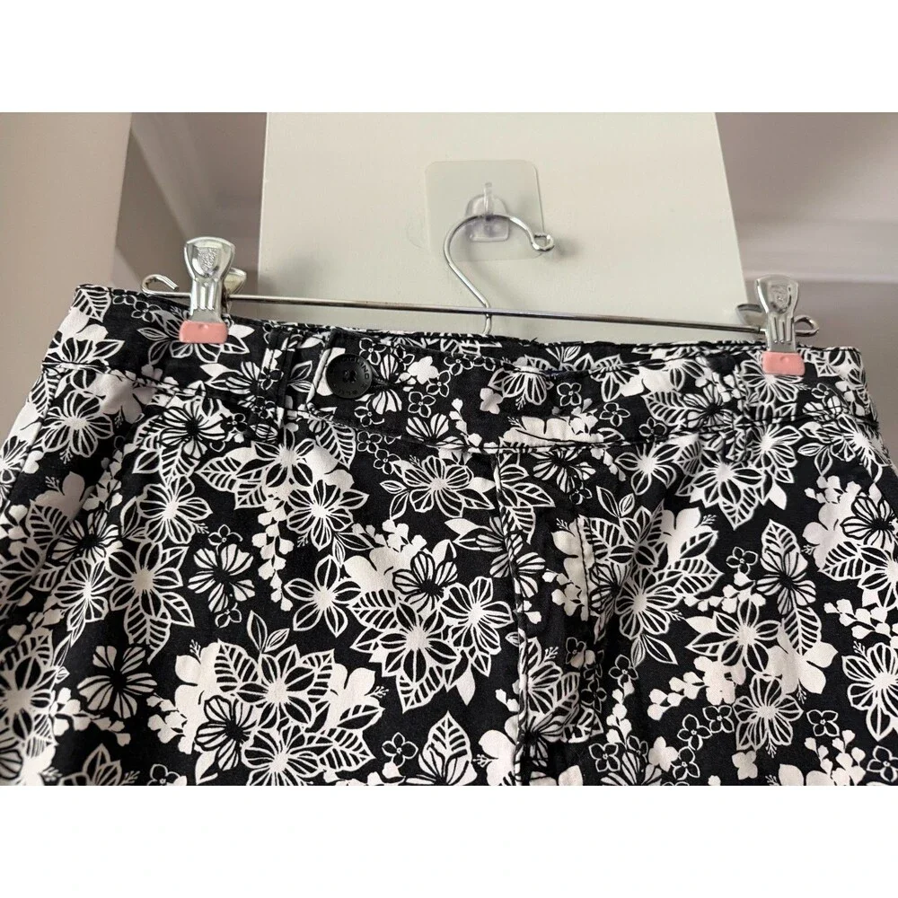 Bandolino Denim Black/White Floral Bermuda Shorts Sz 8